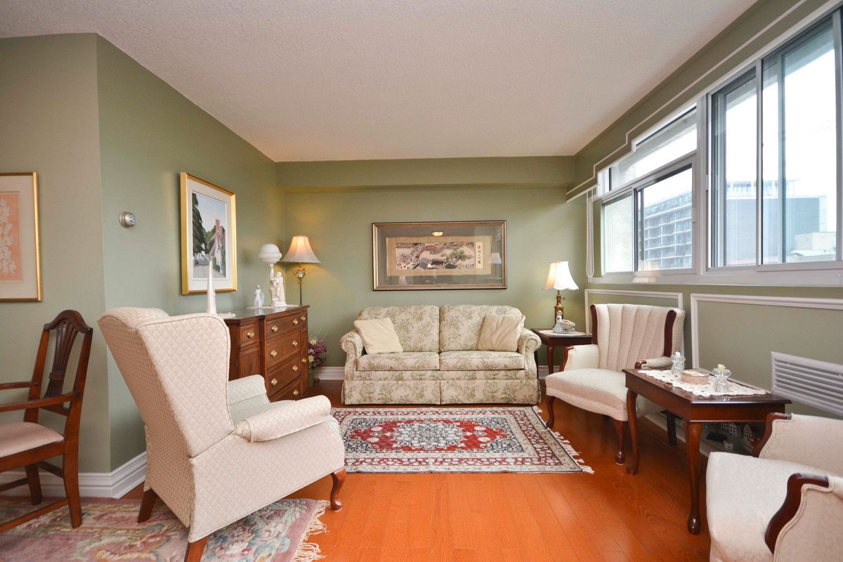 Apartment for sale recommended by Tracy Arnett Realty Ltd.